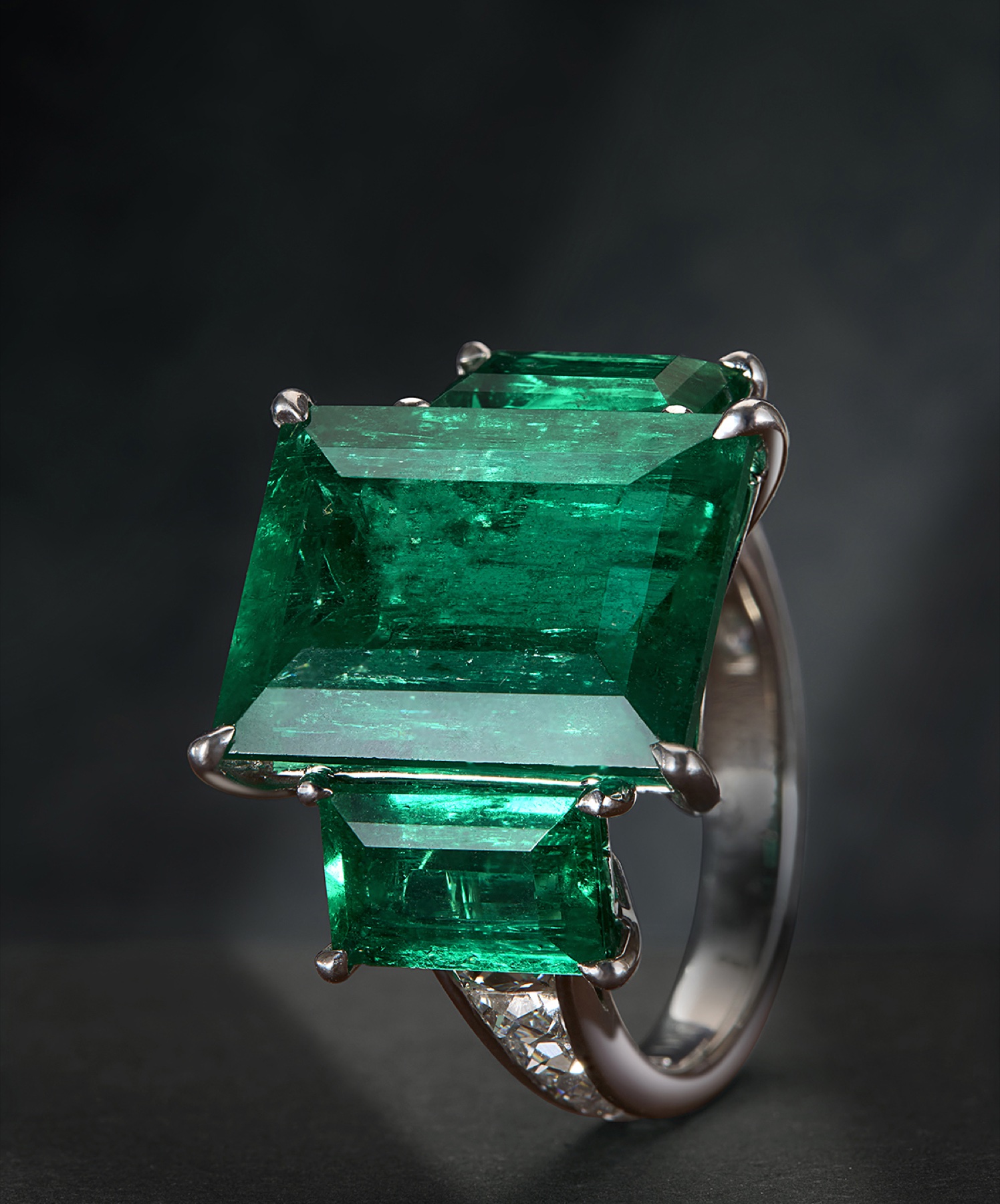 Emerald ring — studio